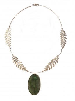 Collar “Te Quiero Verde”, en plata de ley 925 y variscita cabuchón oval de 48 x 28 mm
